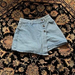 Jean scort. Size s. 85% cotton. 15% polyester